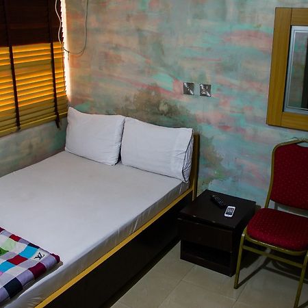 Glasshouse Hotel And Suites Lagos Exterior foto
